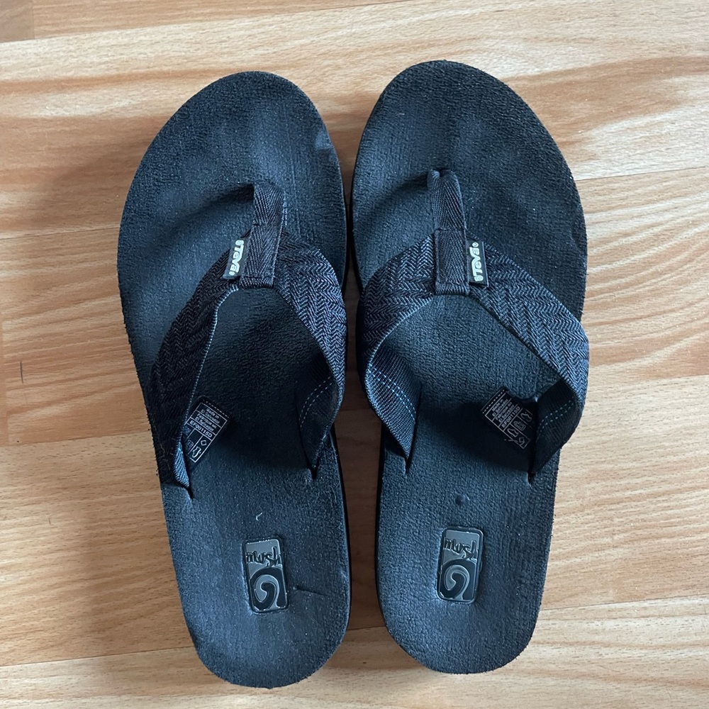 Teva Black Mush Flop Flops - Sz 8